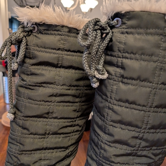 Dirty Laundry Rain Boots Size 9 - Picture 3 of 11